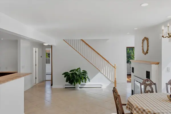 498 Miller Place RD, Miller Place, NY 11764