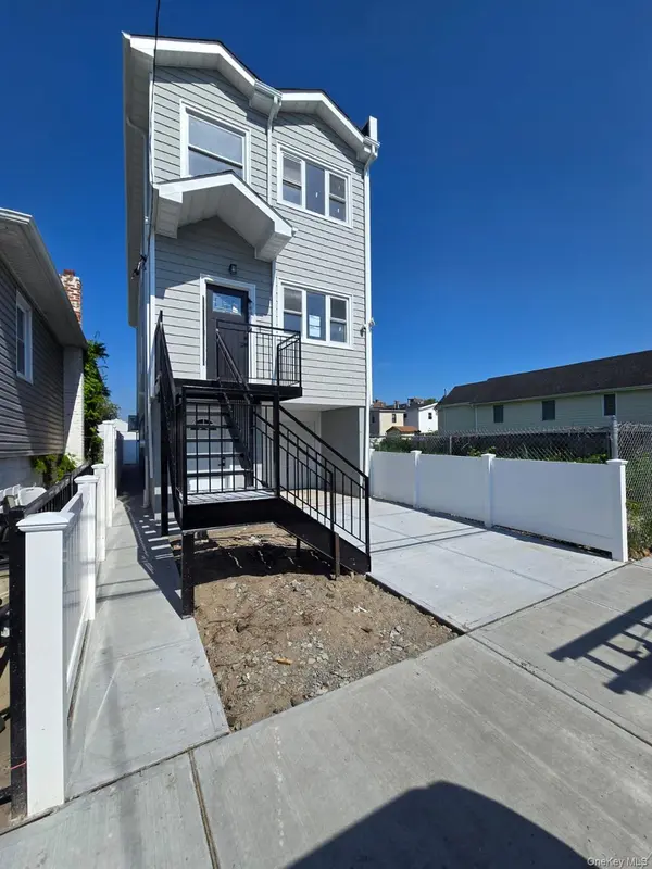508 Beach 45 ST, Far Rockaway, NY 11691