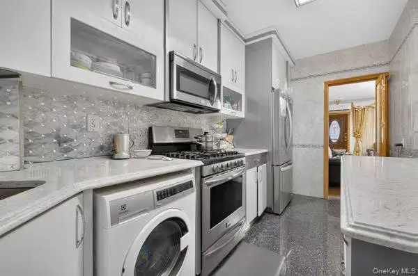 102-08 62nd RD, Forest Hills, NY 11375