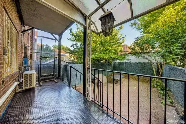 102-08 62nd RD, Forest Hills, NY 11375