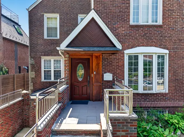 186-32 Avon RD, Jamaica Estates, NY 11432