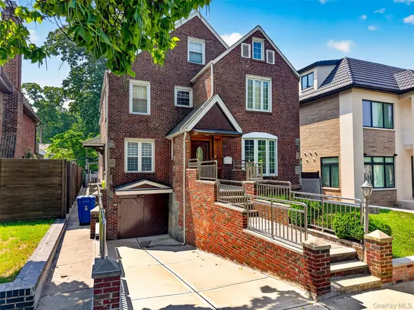 186-32 Avon RD, Jamaica Estates, NY 11432