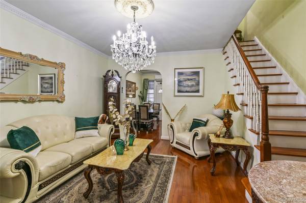 157 E 49th ST, Brooklyn, NY 11203