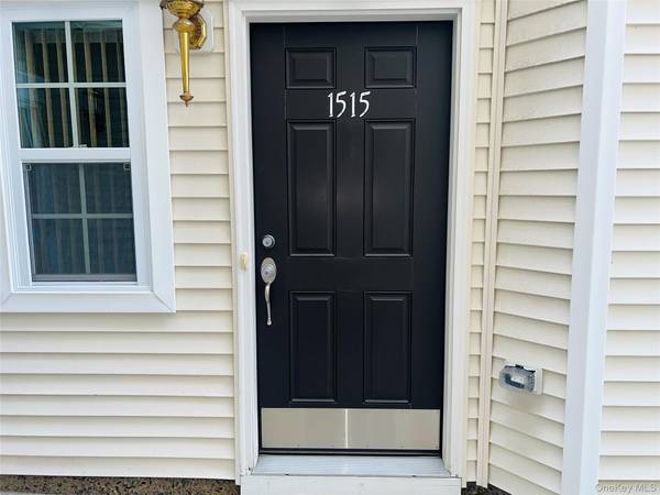 1515 Balsam DR, New Windsor, NY 12553