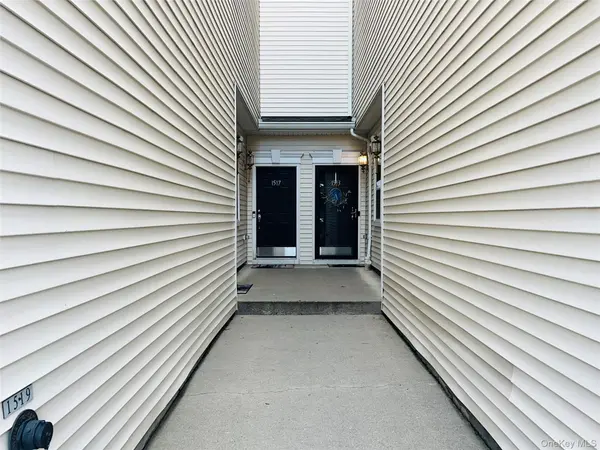 1515 Balsam DR, New Windsor, NY 12553