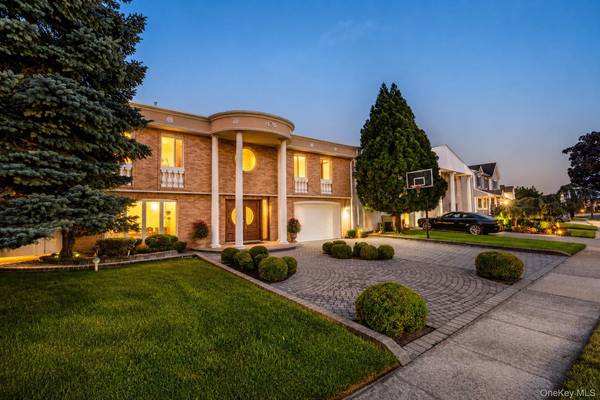 3153 Lee PL, Bellmore, NY 11710