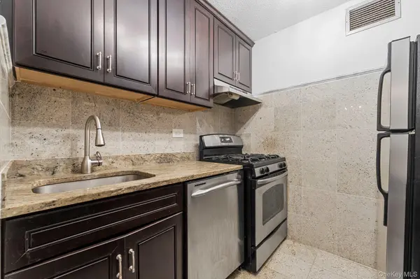 4140 Union ST #6R, Flushing, NY 11355