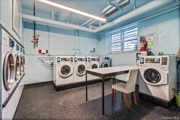 3425 150th Pl #1E, Flushing, NY 11354