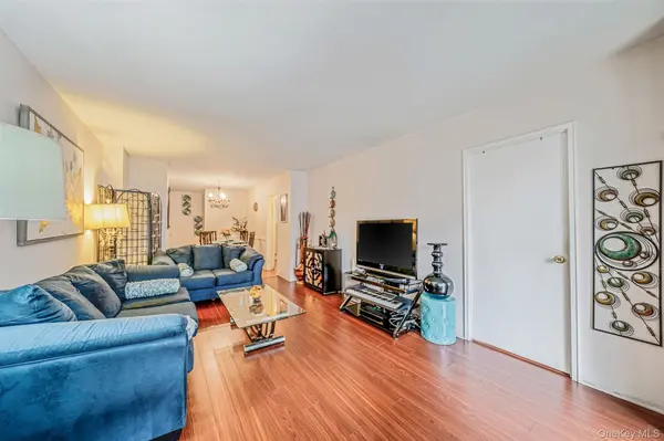61-25 97th ST #2B, Rego Park, NY 11374