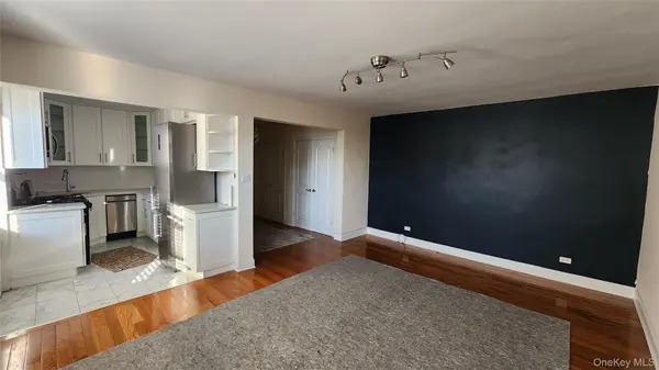105-37 64 AVE #6E, Forest Hills, NY 11375