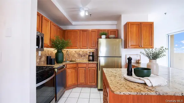 24 Pennyfield AVE #2C, Bronx, NY 10465