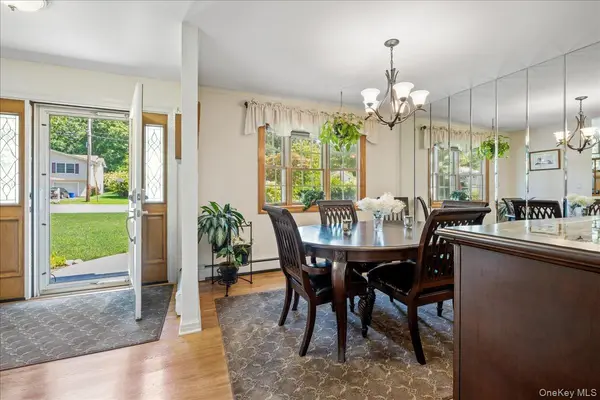 28 Winthrop DR, Cortlandt Manor, NY 10567