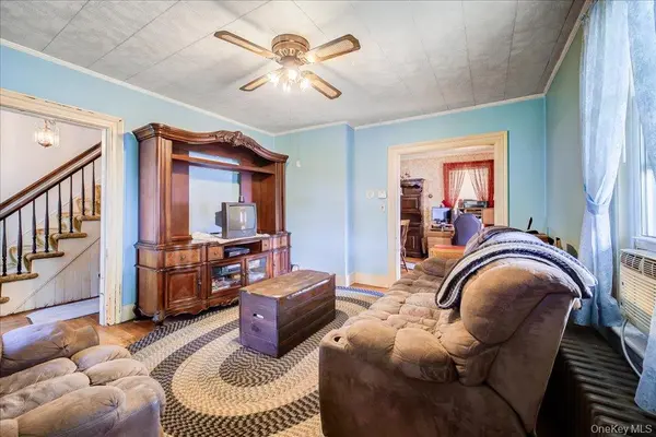 5 Maple ST, Beacon, NY 12508