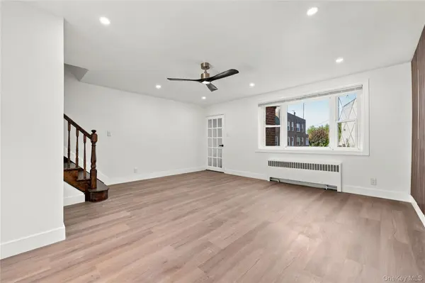 65-40 79th ST, Middle Village, NY 11379