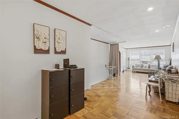 3425 150th Pl #1B, Flushing, NY 11354