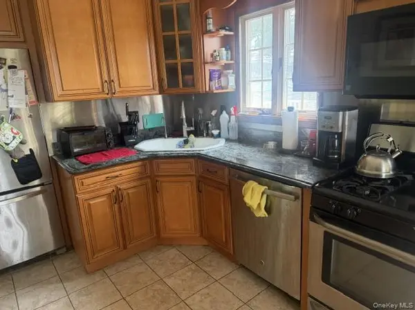 391 Ferris RD, Seaford, NY 11783