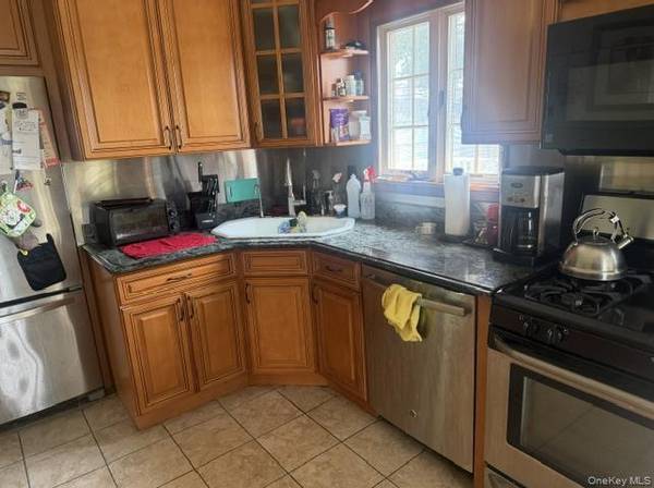 391 Ferris RD, Seaford, NY 11783