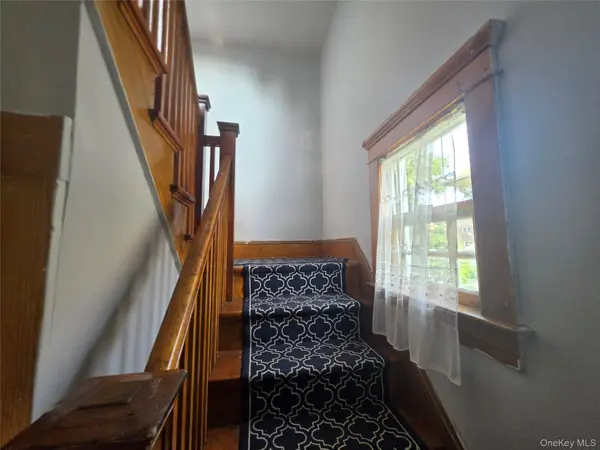 81 Waring Place #Unit #2, Yonkers, NY 10703