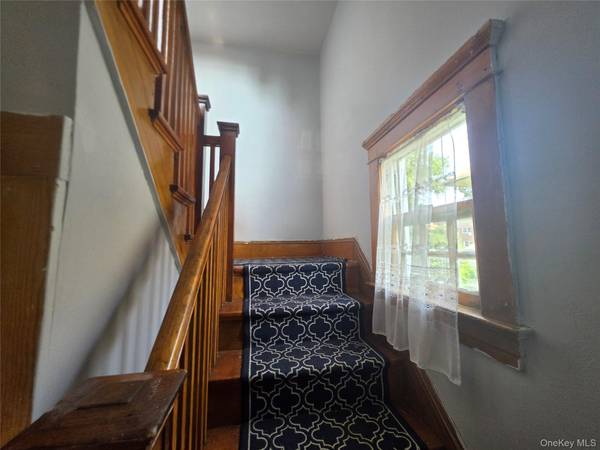 81 Waring Place #Unit #2, Yonkers, NY 10703