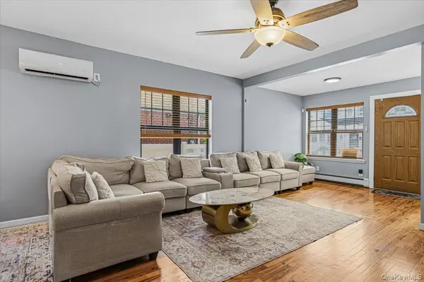 21825 104th AVE, Queens Village, NY 11429