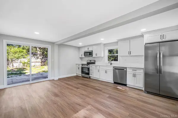 137 Elder DR, Mastic Beach, NY 11951