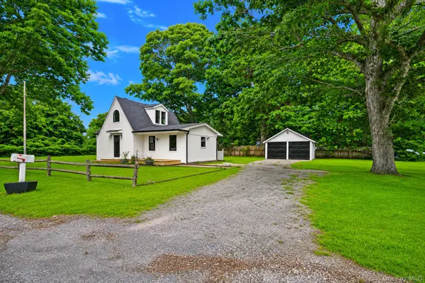 137 Elder DR, Mastic Beach, NY 11951