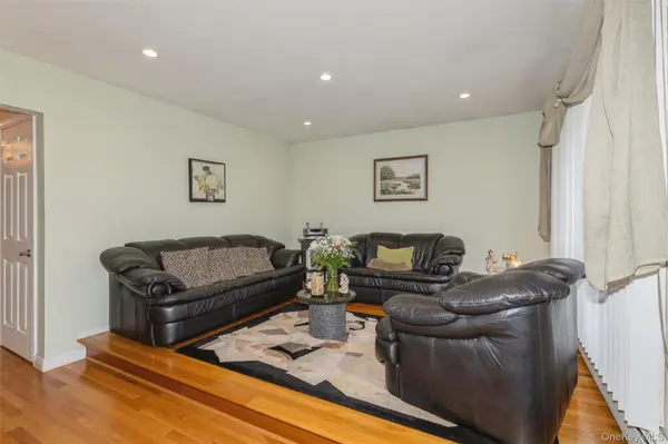 977 Third AVE, Franklin Square, NY 11010