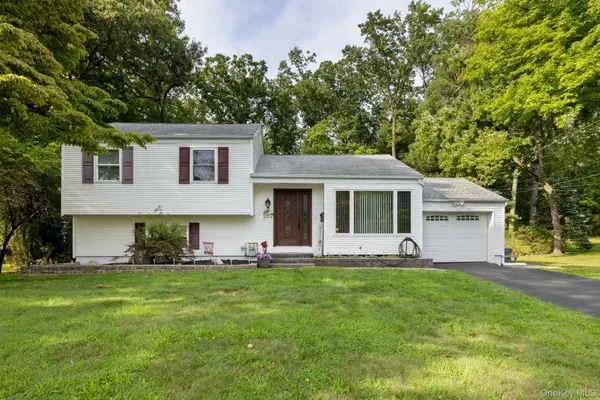 7 Windmill LN, New City, NY 10956