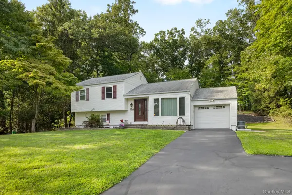7 Windmill LN, New City, NY 10956
