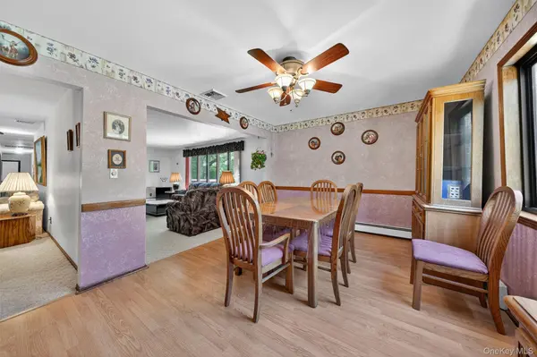 351 Ski Run RD, Bloomingburg, NY 12721