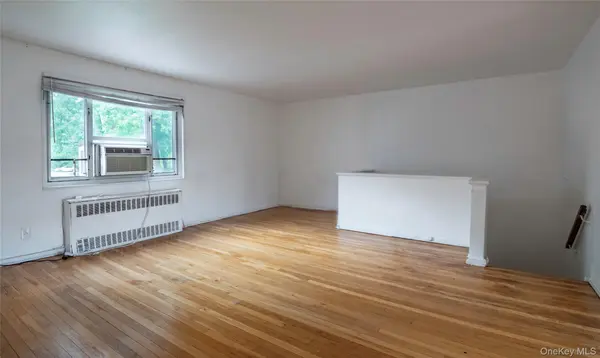 225-24 Manor RD #814, Queens Village, NY 11427