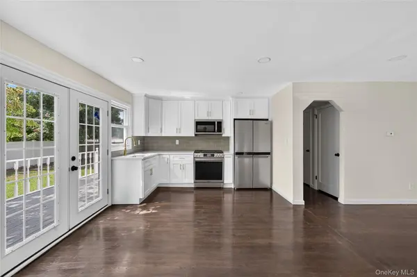 343 Sylvan LN, Westbury, NY 11590