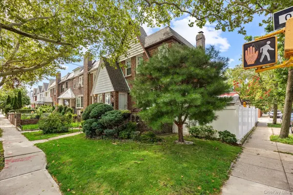 66-02 78th ST, Middle Village, NY 11379
