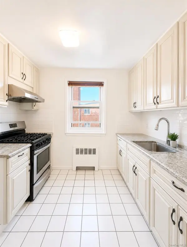 152-47 Jewel AVE #B, Flushing, NY 11367