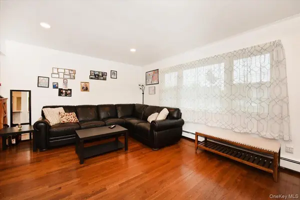 95 Jenkins AVE, North Babylon, NY 11703