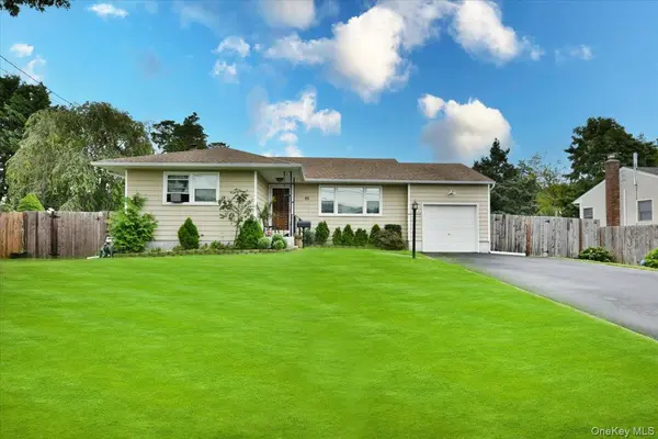95 Jenkins AVE, North Babylon, NY 11703