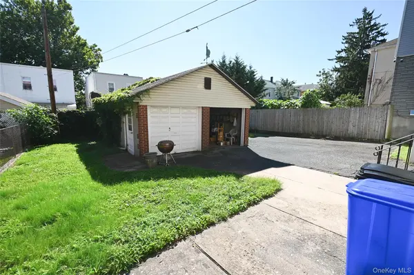 1313 126th ST, College Point, NY 11356
