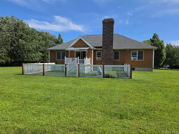 280 Marina LN, East Marion, NY 11939