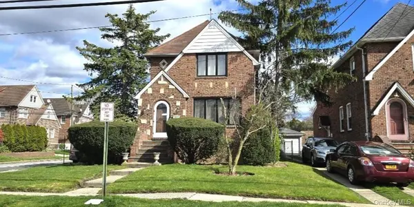 169 Bixley Heath, Lynbrook, NY 11563