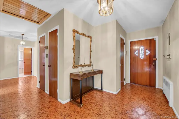 61-46 213th ST, Bayside, NY 11364