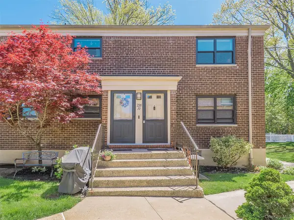 220-10 75th AVE #213 A2, Oakland Gardens, NY 11364