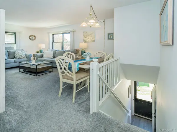 220-10 75th AVE #213 A2, Oakland Gardens, NY 11364