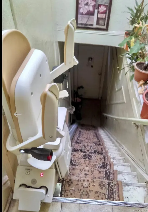 Address not disclosed, Brooklyn, NY 11207
