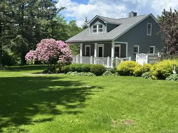 41 and 43 Meeting House RD, Pawling, NY 12564