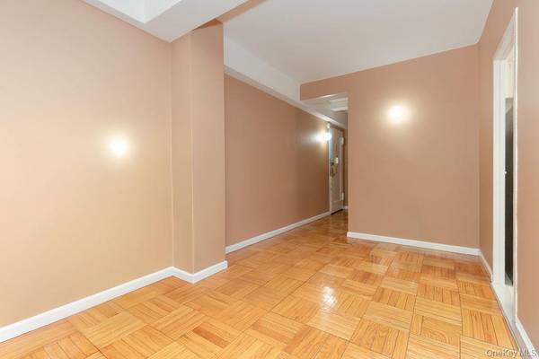 1970 E Tremont AVE #1C, Bronx, NY 10462