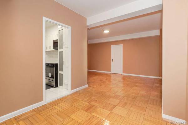 1970 E Tremont AVE #1C, Bronx, NY 10462