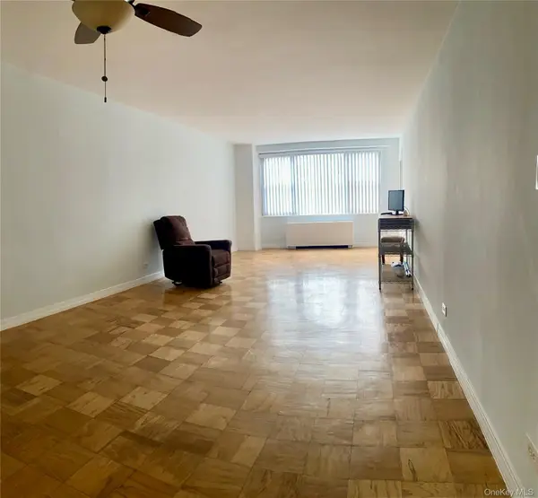61-20 Grand Central Pkwy #C 500, Forest Hills, NY 11375