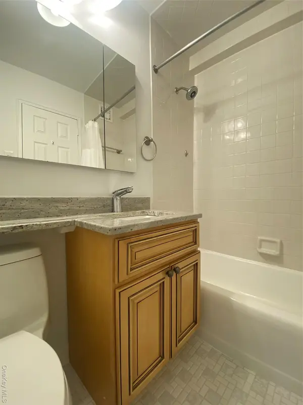 61-20 Grand Central Pkwy #C 500, Forest Hills, NY 11375
