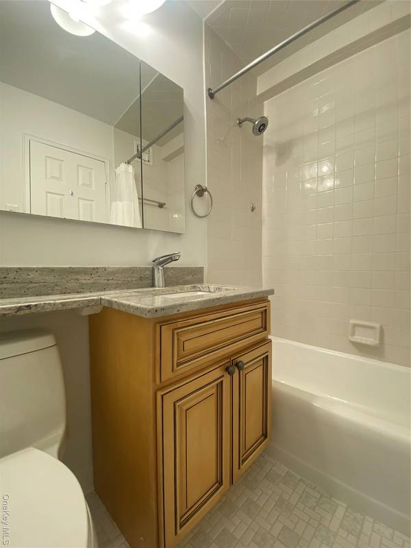 61-20 Grand Central Pkwy #C 500, Forest Hills, NY 11375
