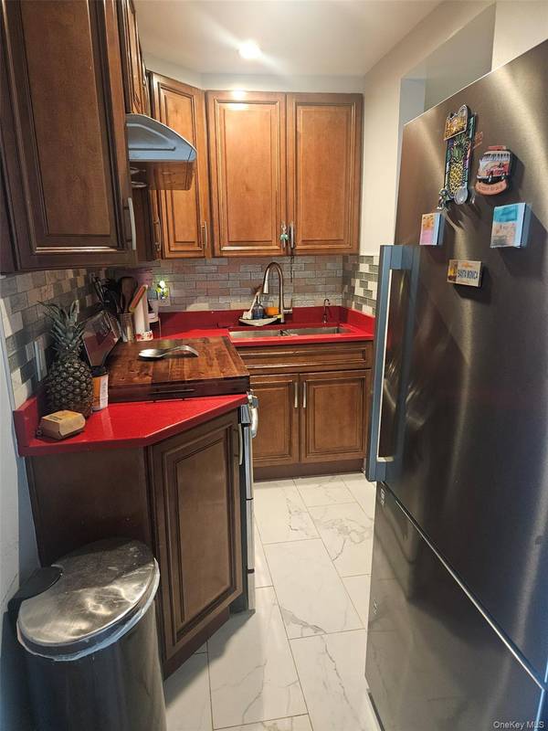 250 North Broadway #LB2, Yonkers, NY 10701